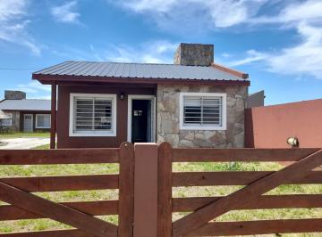 Casa · 3 Ambientes · 1 Cochera · Casa en Barrio Los Talas del Sur