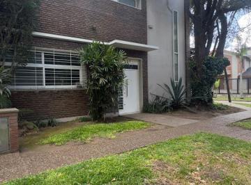 Casa de 6 ambientes, Quilmes · Casa Barrio Parque Bernal, 6 Ambientes