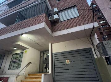 Garage , Córdoba · Cochera en Alquiler en Artigas Esq. Bv. San Juan