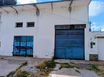 Bodega-Galpón · 56m² · 4 Ambientes · 8 Cocheras · Galpón con Potencial Para Taller, Depósito o Base Operativa | Ingreso Vehicular | Sectores Cubiertos