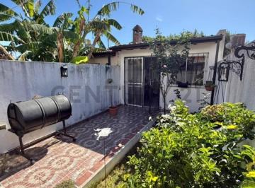 PH · 94m² · 4 Ambientes · 1 Cochera · Venta Tríplex 4 Amb C/ Cochera y Patio. Martín Coronado