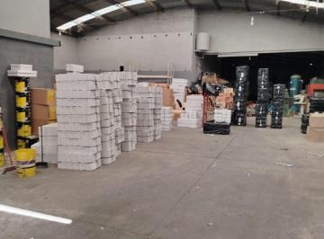 Bodega-Galpón , La Matanza · Galpon de 580 m con Oficinas y Salón