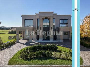 Casa · 230m² · 4 Ambientes · 2 Cocheras · Casa en Venta en Terralagos, Canning, Ezeiza