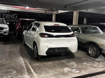 Garage · 12m² · Cochera Cubierta con Escritura en Zona Plaza Italia en Venta en La Plata