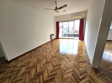 Departamento de 3 ambientes, Recoleta · 3 Ambientes Al Frente con Balcón Corrido, Muy Luminoso y Apto Profesional en Recoleta