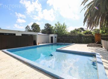 Departamento · 64m² · 2 Ambientes · 1 Cochera · Departamento en Venta de 2 Amb. con Balcón y Cochera en Complejo con Amenities en Ituzaingó.