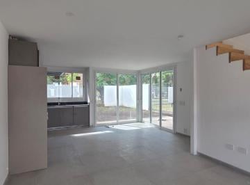 Casa · 165m² · 4 Ambientes · 2 Cocheras · Casa 2 Dor C/ Patio y Cochera - Housing Las Veras