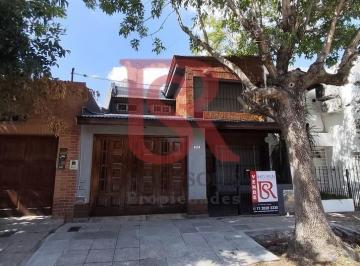 Casa · 80m² · 4 Ambientes · 1 Cochera · Dn - Casa en Venta, Quilmes