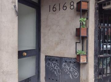 Departamento de 2 ambientes, Morón · Departamento de 50 m² con 1 Dormitorio en Alquiler en Haedo Centro.