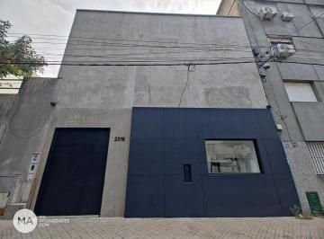 Local comercial · 300m² · 4 Ambientes · Local Comercial 300 m² - Brown 2100 - Pichincha Rosario | Alquiler