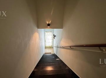 PH de 6 ambientes, Villa Urquiza · PH a Reciclar en Villa Urquiza