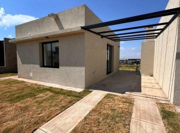Casa · 70m² · 3 Ambientes · 1 Cochera · Duplex 2 Dorm Planta Baja a Estrenar