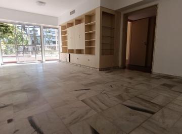 Departamento · 110m² · 7 Ambientes · Amplio Departamento en Centro. 3 Dorm.. Patio
