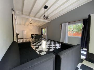 Casa · 150m² · 4 Ambientes · 2 Cocheras · Casa en Venta 4 Ambientes en Villa Rosa Pilar