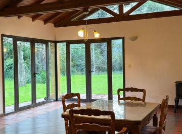 Casa · 207m² · 4 Ambientes · 1 Cochera · Casa en Bosque Peralta Ramos