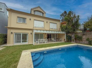 Casa · 400m² · 5 Ambientes · Casa en Alquiler en Martínez, San Isidro, G. B. a. Zona Norte
