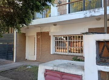 Casa · 396m² · 8 Ambientes · 1 Cochera · Casa en Marqués de Sobremonte
