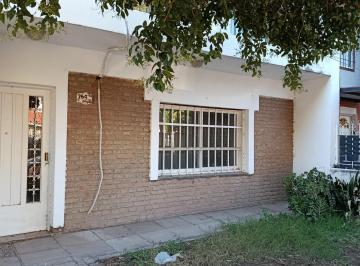 Casa · 396m² · 8 Ambientes · 1 Cochera · Casa en Marqués de Sobremonte