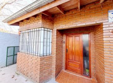 Casa · 300m² · 4 Ambientes · 1 Cochera · Casa en Venta 4 Ambientes en Tortuguitas