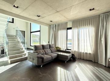 Casa · 198m² · 4 Ambientes · 1 Cochera · Casa en Venta en Horizontes Al Sur - Canning
