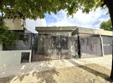 PH · 70m² · 4 Ambientes · 1 Cochera · Venta PH Cuatro Ambientes, en Ituzaingo, con Patio