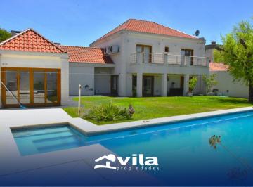 VLA-VLA-2281_2 · Venta Casa Impecable Potencial Zona Residencial Piscina Circunscripcion 1 Ciudad Evita