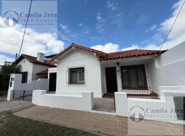 Casa · 100m² · 4 Ambientes · 1 Cochera · Casa 4 Ambientes en Venta Refaccionada en Ituzaingó Norte