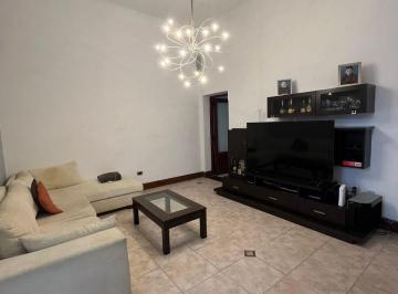 Casa de 4 ambientes, Lanús · Excelente Casa en Venta de 4 Ambientes en Lanús Oeste!