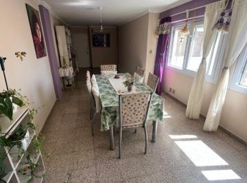 Departamento · 78m² · 4 Ambientes · Depto 3 Dorm • Ideal Vivienda o Inversión – Centro