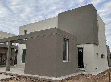 Casa · 200m² · 5 Ambientes · 1 Cochera · Casa en Venta en Puertos, Escobar, G. B. a. Zona Norte
