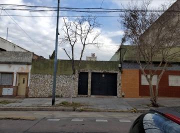 Casa · 108m² · 3 Ambientes · 1 Cochera · Casa en Venta en Flores, Capital Federal, Buenos Aires