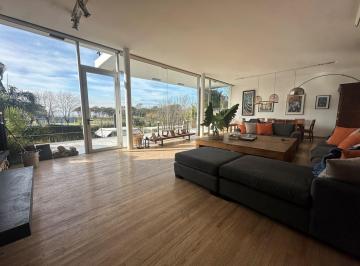 Casa · 650m² · 5 Ambientes · 3 Cocheras · Casa en Venta en La Lucila, Vicente López, G. B. a. Zona Norte