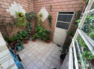 PH · 56m² · 4 Ambientes · PH en Mataderos con Patio y Terraza