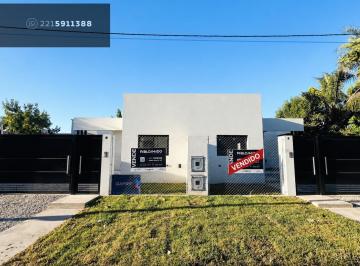 Casa · 110m² · 5 Ambientes · 2 Cocheras · Casa 3 Dorm. a Estrenar en City Bell