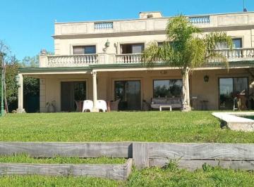 Casa · 246m² · 7 Ambientes · Casa Chalet en Venta en San Agustín, Villanueva, Tigre