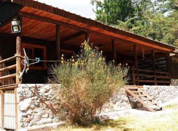 Casa · 661m² · 6 Ambientes · 2 Cocheras · Venta de Casa en Potrerillos, Mendoza