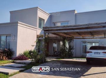 Casa · 223m² · 4 Ambientes · Casa en Alquiler en San Sebastian - Area 7, San Sebastian, Escobar