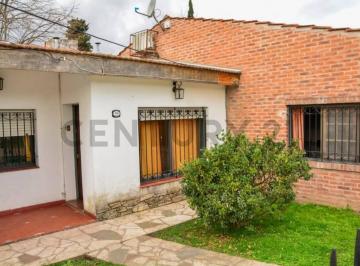 Casa · 139m² · 4 Ambientes · 2 Cocheras · Casa