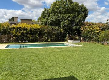 Casa · 139m² · 4 Ambientes · 5 Cocheras · Casa a La Venta