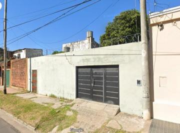 Casa · 300m² · 3 Dormitorios · 1 Cochera · Casa - Benjamín de La Vega N° 2015 (Misiones) - Corrientes