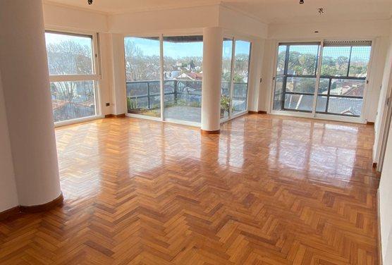 Departamento · 101m² · 5 Ambientes · 1 Cochera