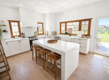 Casa · 185m² · 5 Ambientes · 1 Cochera · Casa a Estrenar en Venta en Barrio Riberas, Puertos del Lago, Escobar, G. B. a. Zona Norte