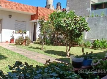 Casa · 150m² · 4 Ambientes · 1 Cochera · Casa Venta Villa Lynch 4 Ambientes Jardin Quincho