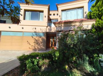 Casa de 5 ambientes, Las Cañas · Magnífica Casa en Venta - B° Privado La Barraca - 3 Hab. Piscina, Cava - Las Cañas, Mendoza