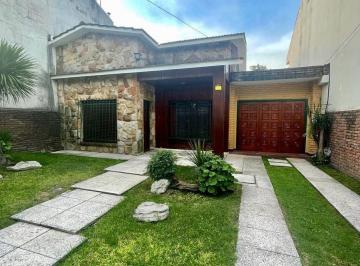 VRP-VRP-13_2 · Chalet 3 Ambientes en Venta/ Castelar Norte