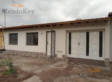 Casa · 171m² · 3 Ambientes · 1 Cochera · Venta de Hermosa Casa Apta a Credito - B° 8 de Mayo, Plumerillo, Las Heras