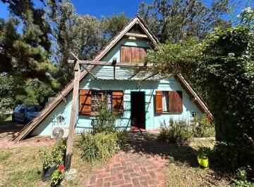 Casa · 90m² · 5 Ambientes · Casa en Venta en Mar de Ostende - Excelente Zona