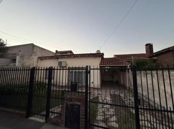 Casa de 5 ambientes, Vicente López · Casa en Lote Propio!
