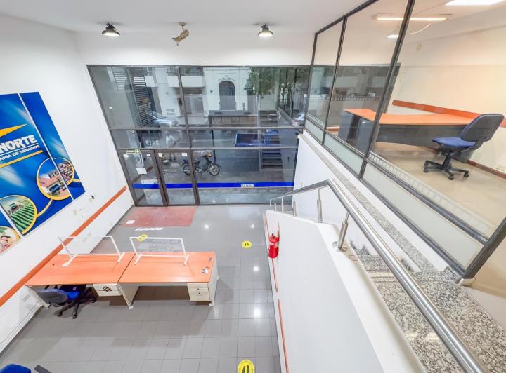 Local comercial · 131m² · 2 Ambientes