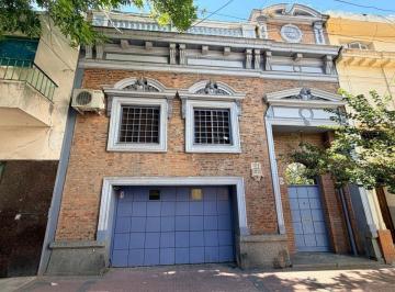 Casa de 7 ambientes, Almagro · Casa de 7 Ambientes, 4 Dorm. (Posibilidad de 5to), Garage 2 Autos, Jardín + Vivienda de 2 Amb.